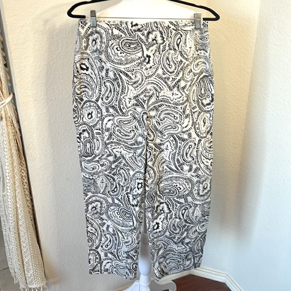 Women's Casual Corner Stretch Straight Leg Ankle Pant ~ Size 12